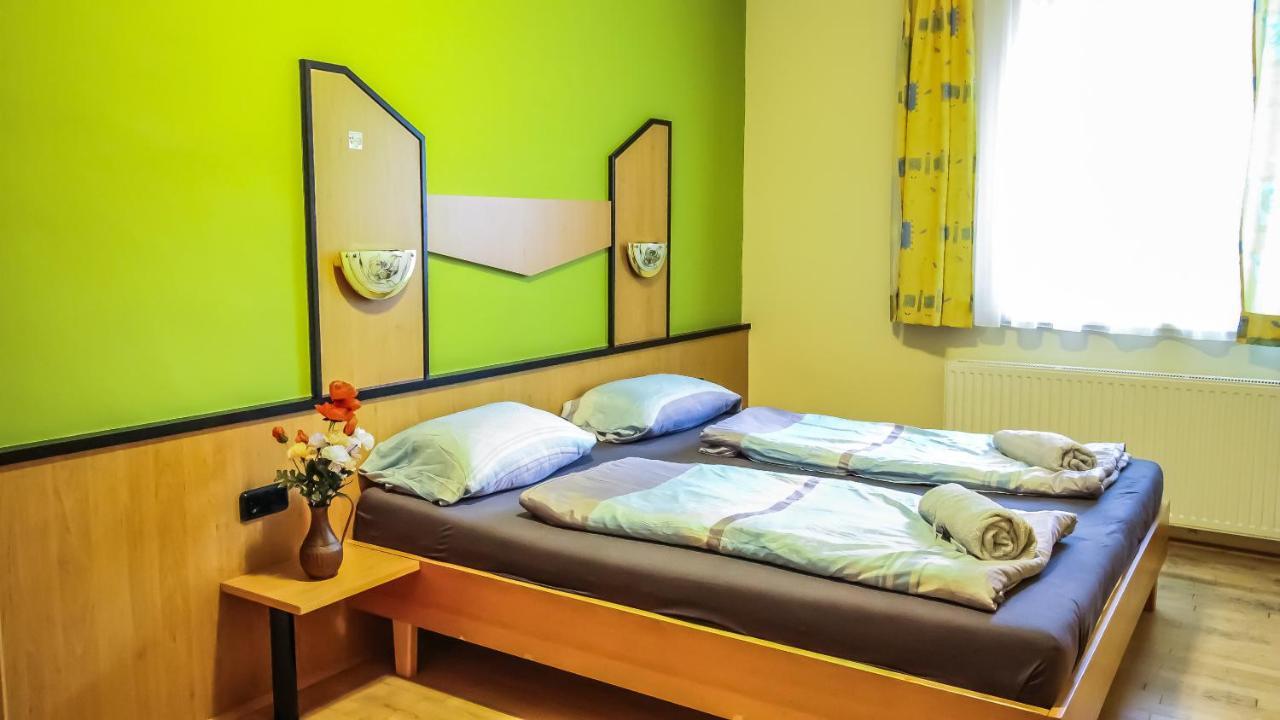 Private Double Bed Room With Bathroom Vienna Luaran gambar